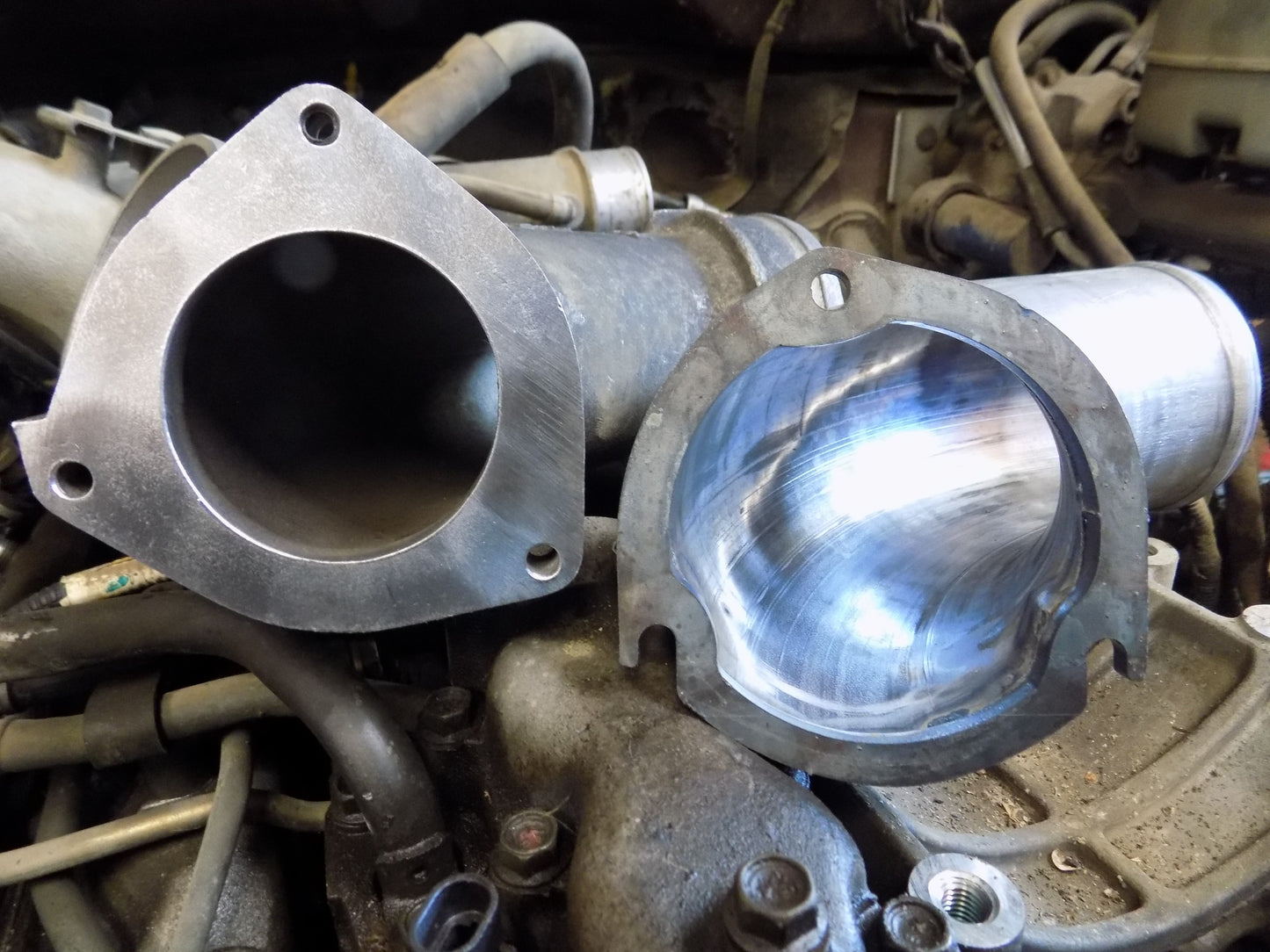 Turbo Air Intake Elbow / Inlet Horn for 2001-2004 LB7 6.6l Duramax