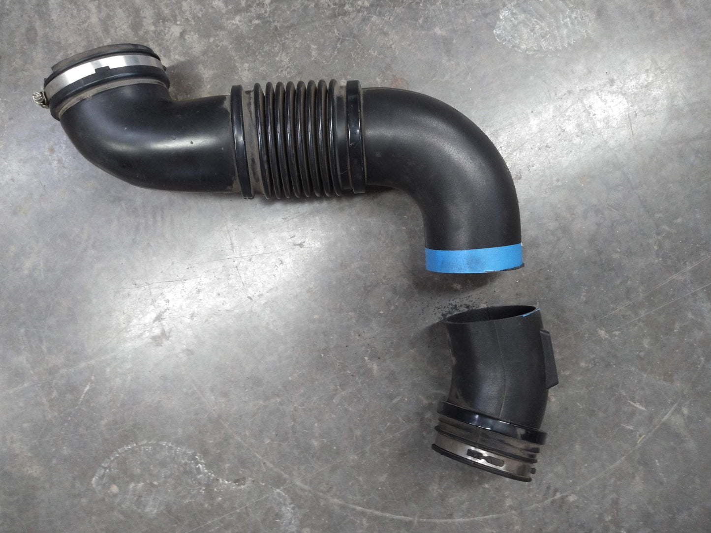 Turbo Intake Horn for 2004.5-2005 LLY 6.6l Duramax Chevy/GMC