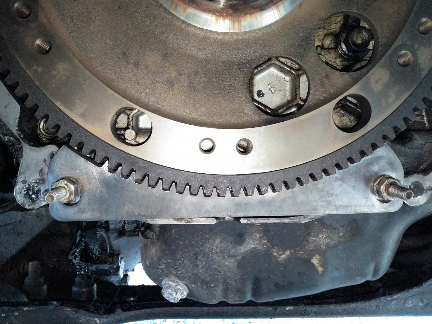 Flywheel Ring Gear Crank Shaft Holder Lock for 2001-2010 6.6l Duramax Chevy GMC