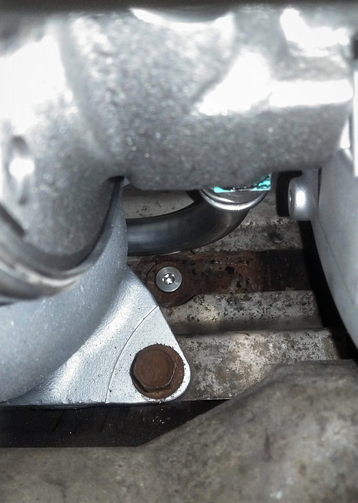 Valley Turbo Oil Supply Feed Plug for 6.6l Duramax Chevy GMC Duramax LB7-LML