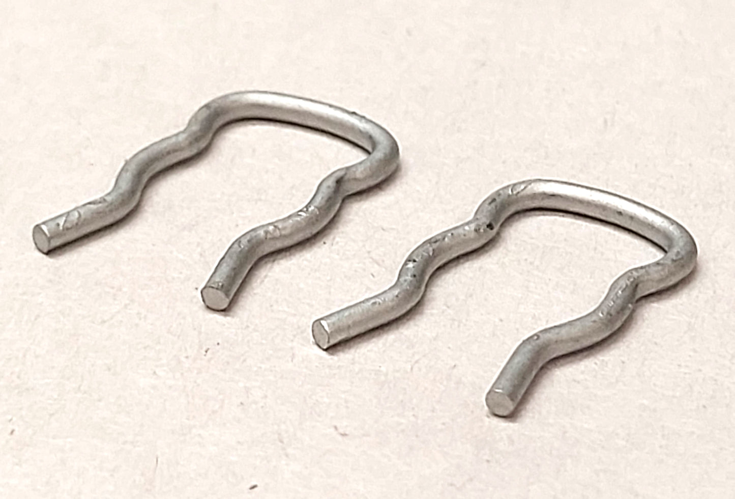 2x Master/Slave Cylinder Clutch Hose Clip for 01-06 Chevy GMC 6.6l Duramax ZF6