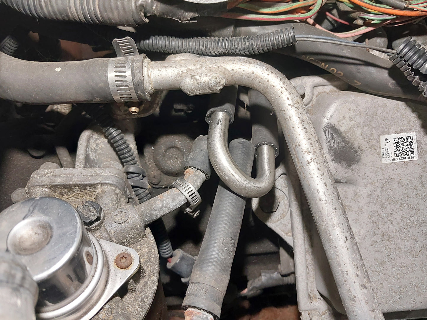 Stainless Barbed Fuel Filter Base Bypass Delete w/ Bleeder for 2001-2016 6.6l Duramax