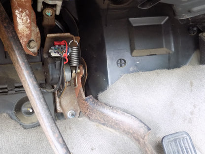 Throttle Pedal Spring Upgrade for 2001-2005 LB7-LLY 6.6l Duramax