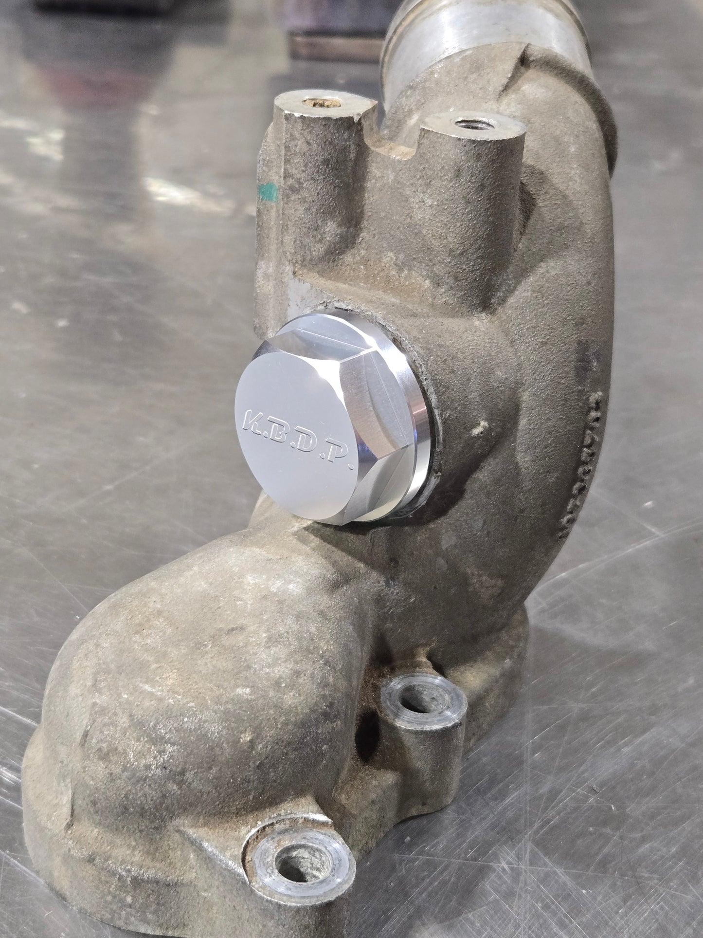 Thermostat Housing to Turbo Coolant Plug for 2001-2010 6.6l Duramax