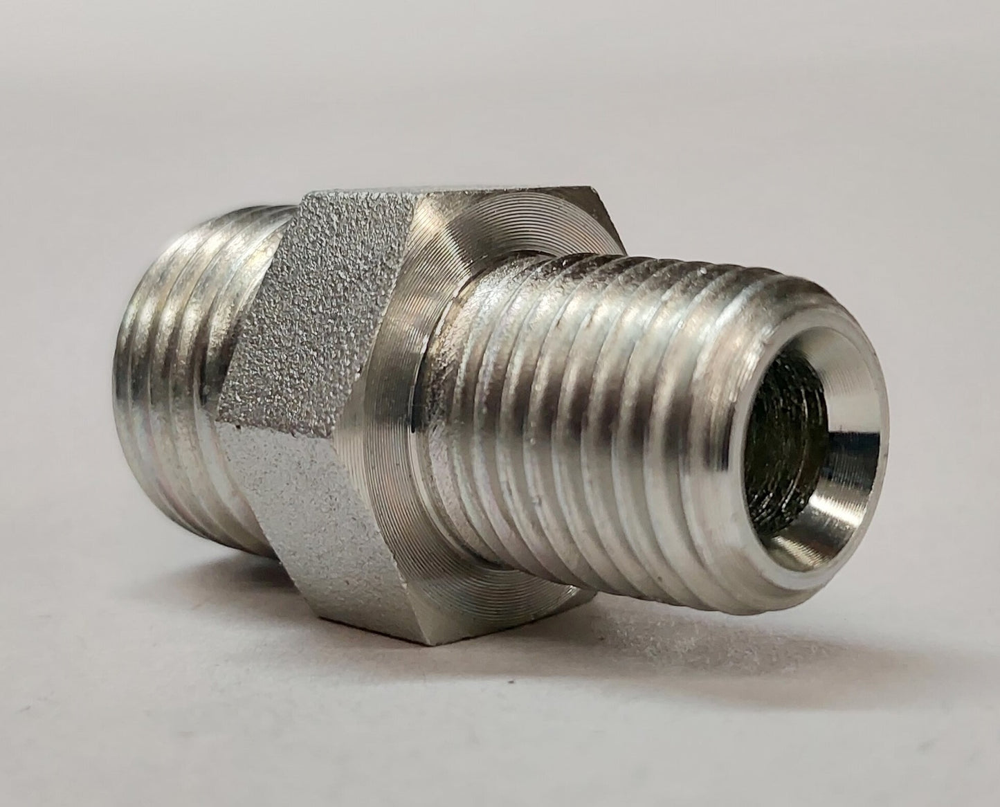 S300/S400 Turbo Oil Supply Line Adapter Fitting for 03-18 5.9l & 6.7l Cummins