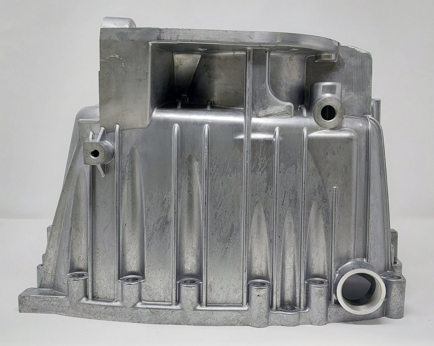 Tail Housing for 2001-2006 Chevy GMC 6.6l Duramax W/ ZF6 Transmission